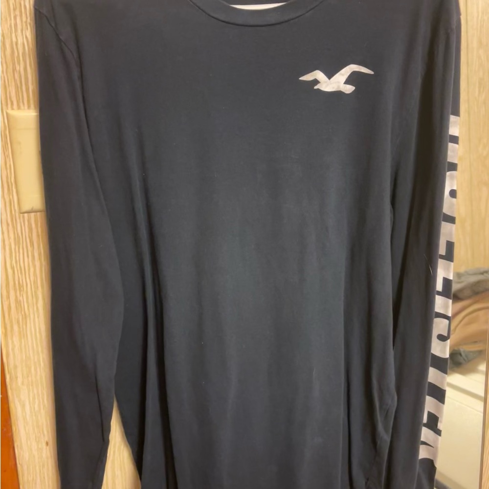 Hollister Men's Black Long Sleeve Tee